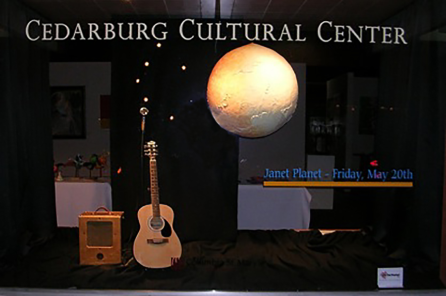 cedarburg cultural center window display