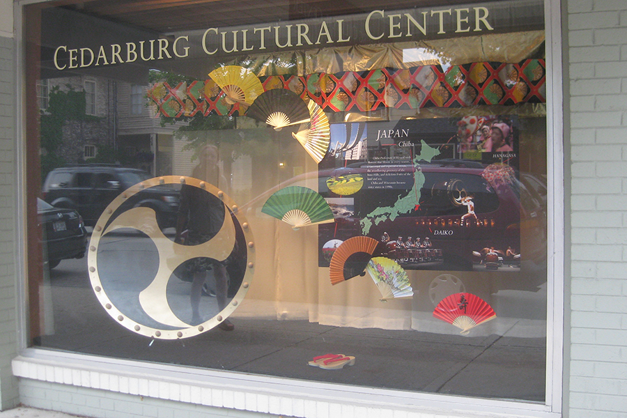 cedarburg cultural center window display