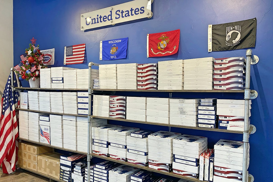 flag store design