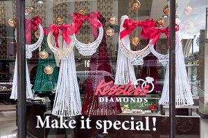 jewelry holiday tree window display